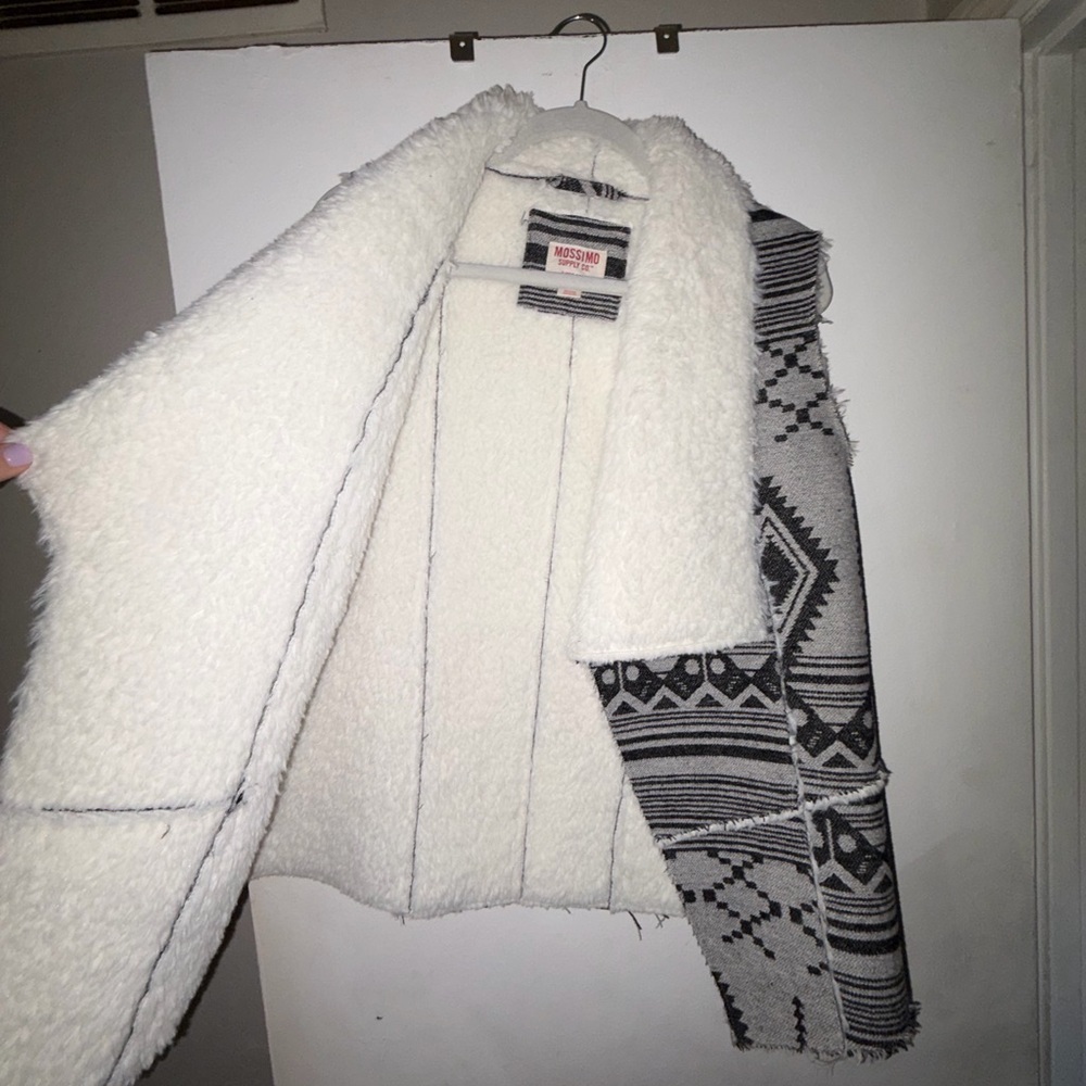 Mossimo Supply Co. Black and White Patterned Vest - Picture 3 of 3